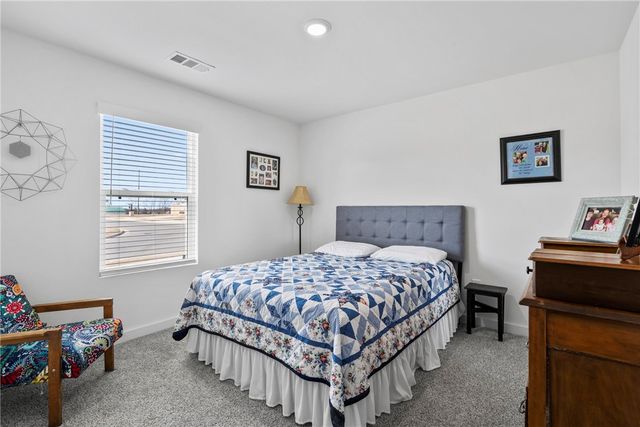 2009 N Fleetwood Lane, Siloam Springs, AR 72761