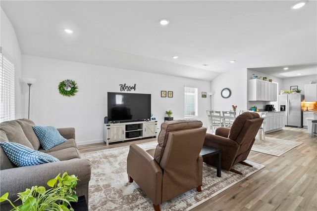 2009 N Fleetwood Lane, Siloam Springs, AR 72761