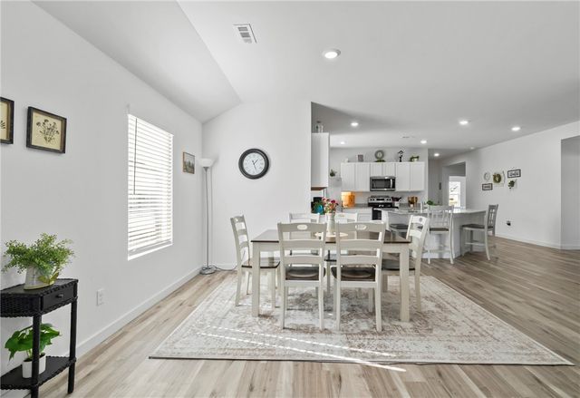 2009 N Fleetwood Lane, Siloam Springs, AR 72761