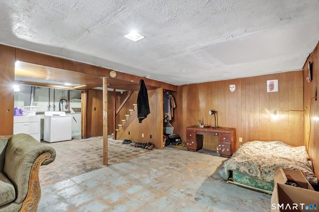 136 Harrison Drive, Hamden, CT 06514