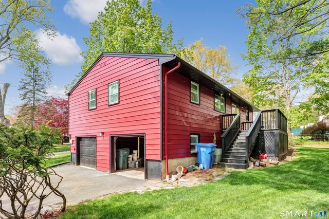 136 Harrison Drive, Hamden, CT 06514