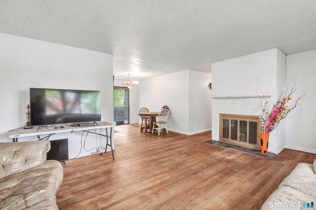 136 Harrison Drive, Hamden, CT 06514