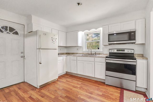 136 Harrison Drive, Hamden, CT 06514