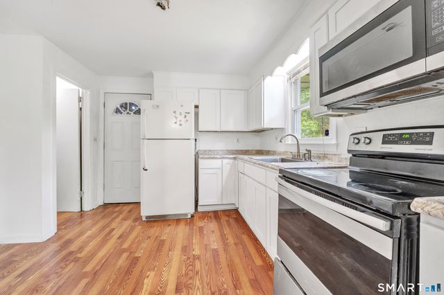 136 Harrison Drive, Hamden, CT 06514