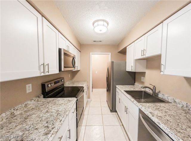 1165 Palm AVE 3B, North Fort Myers, FL 33903