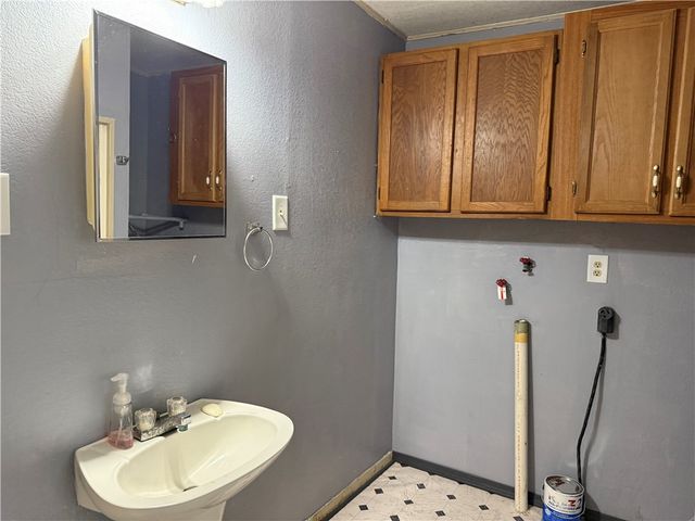 147 County Road 153, Alice, TX 78332