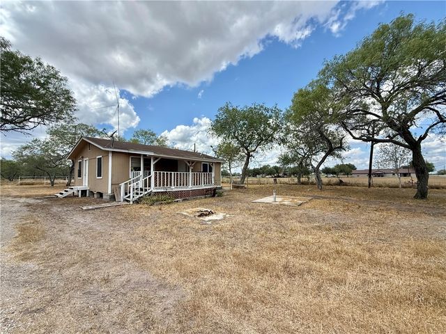 147 County Road 153, Alice, TX 78332