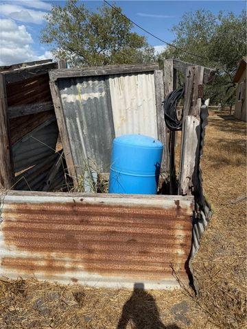 147 County Road 153, Alice, TX 78332