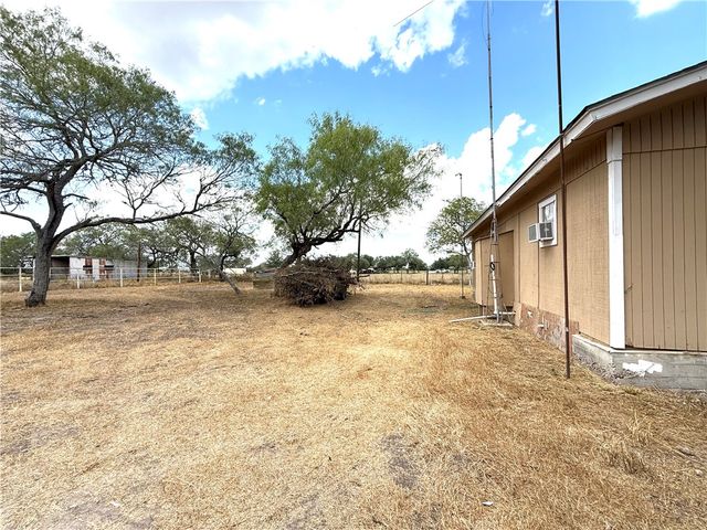 147 County Road 153, Alice, TX 78332