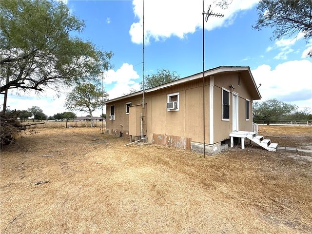 147 County Road 153, Alice, TX 78332