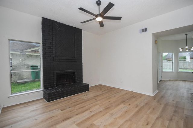 3435 Overcross Drive, Houston, TX 77045