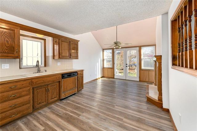 2121 NE Concord Street, Lee's Summit, MO 64086