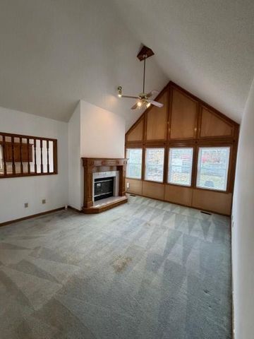 2121 NE Concord Street, Lee's Summit, MO 64086