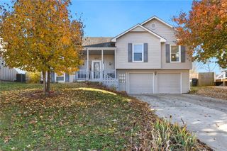 2121 NE Concord Street, Lee's Summit, MO 64086