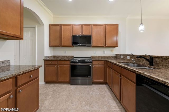 15346 Summit Place CIR 161, Naples, FL 34119