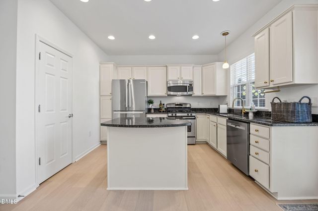 4019 Yellowfield Way, Cary, NC 27518