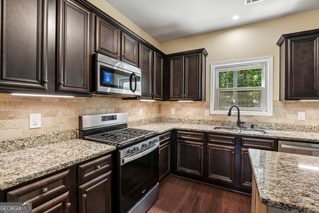 252 Stone Lake Drive, Dallas, GA 30157