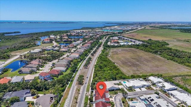 4904 61ST AVENUE TERRACE W, Bradenton, FL 34210