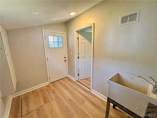 456 Wendel Ave, Tonawanda, NY 14223