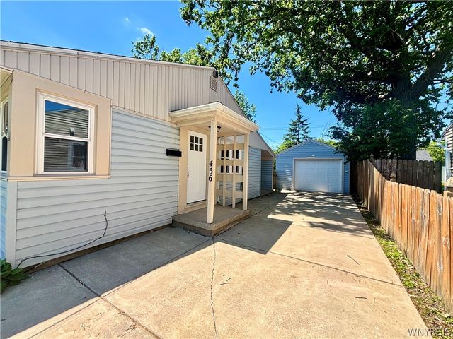 456 Wendel Ave, Tonawanda, NY 14223