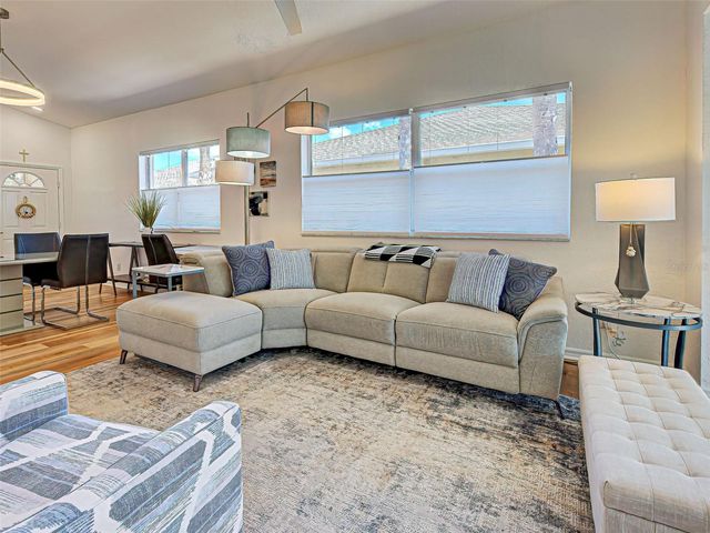 1749 FOUNTAIN VIEW CIRCLE, Venice, FL 34292