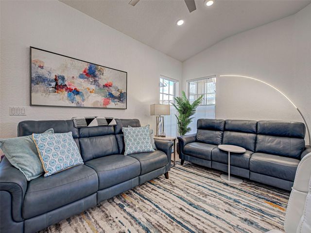 1749 FOUNTAIN VIEW CIRCLE, Venice, FL 34292