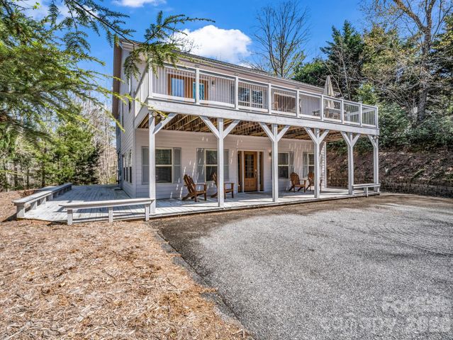 121 Fern Loop, Lake Lure, NC 28746