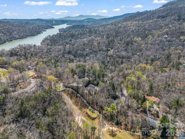 121 Fern Loop, Lake Lure, NC 28746