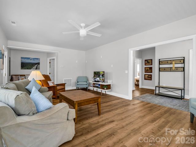 121 Fern Loop, Lake Lure, NC 28746