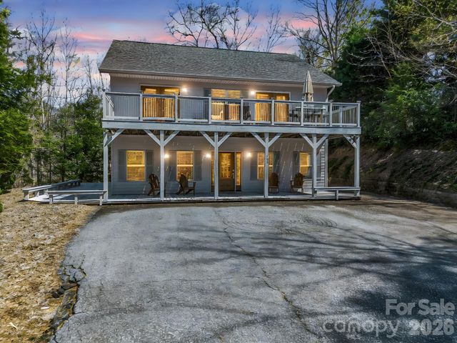 121 Fern Loop, Lake Lure, NC 28746
