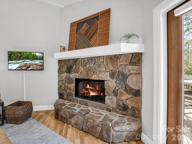 121 Fern Loop, Lake Lure, NC 28746