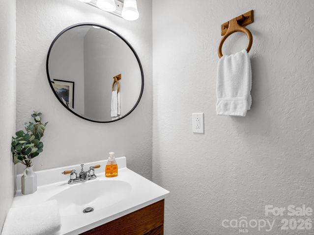 121 Fern Loop, Lake Lure, NC 28746