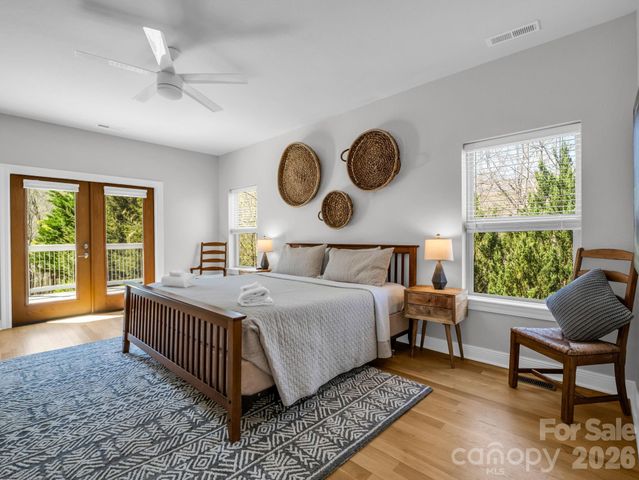 121 Fern Loop, Lake Lure, NC 28746