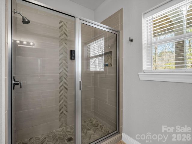 121 Fern Loop, Lake Lure, NC 28746