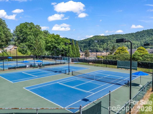 121 Fern Loop, Lake Lure, NC 28746
