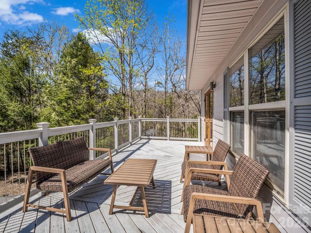 121 Fern Loop, Lake Lure, NC 28746