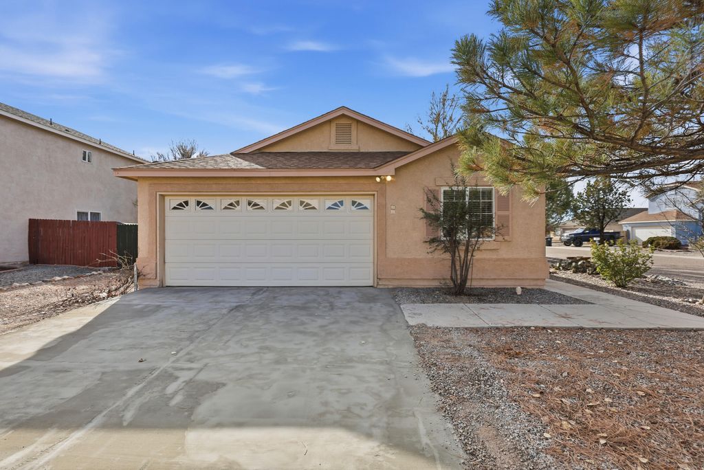 55 Violeta Place, Los Lunas, NM 87031