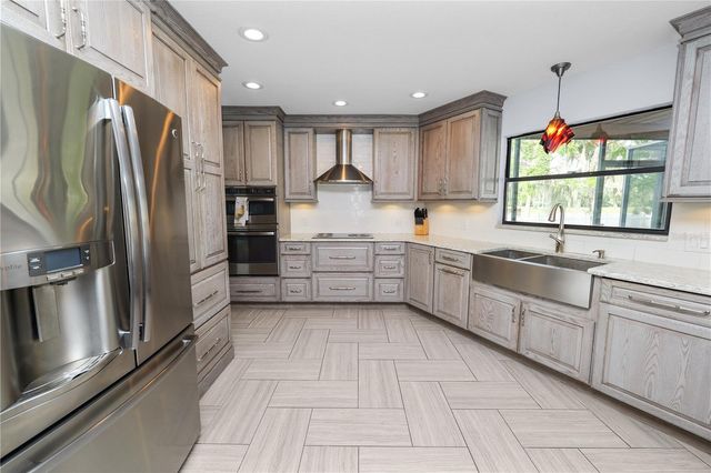 1224 RAINBROOK CIRCLE, Valrico, FL 33596