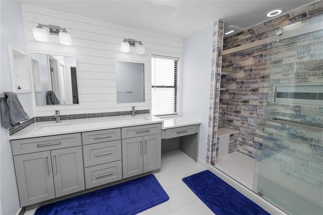 1224 RAINBROOK CIRCLE, Valrico, FL 33596