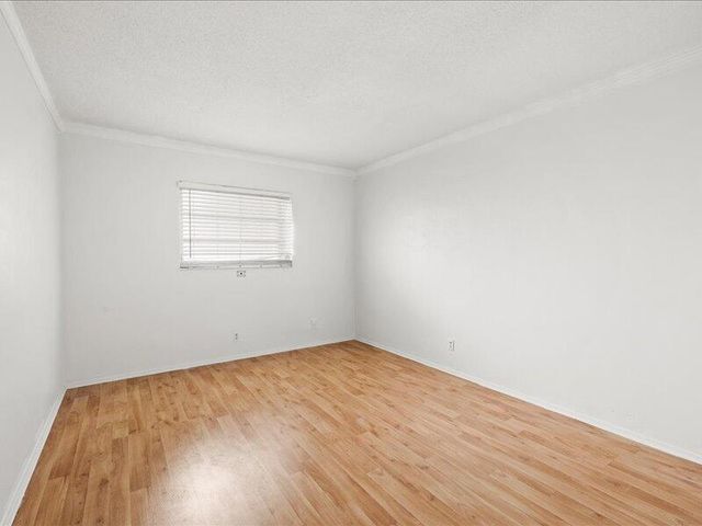 700 Layne Boulevard 316, Hallandale Beach, FL 33009