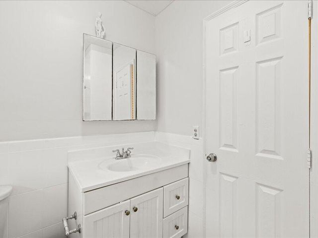 700 Layne Boulevard 316, Hallandale Beach, FL 33009