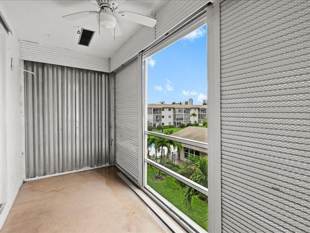 700 Layne Boulevard 316, Hallandale Beach, FL 33009