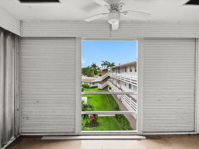 700 Layne Boulevard 316, Hallandale Beach, FL 33009