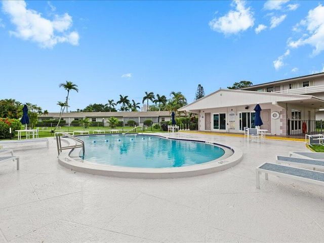 700 Layne Boulevard 316, Hallandale Beach, FL 33009