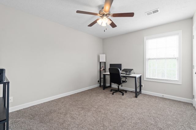3748 Windhaven Dr, Clarksville, TN 37040
