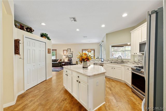 8290 N Ronda Drive, Citrus Springs, FL 34433