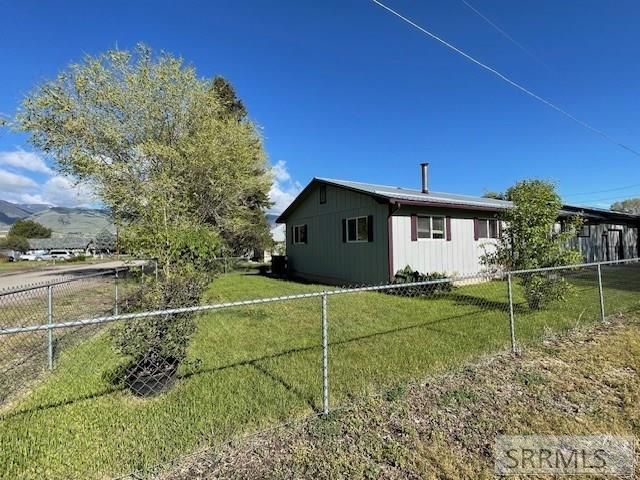 105 Beach Street, Salmon, ID 83467