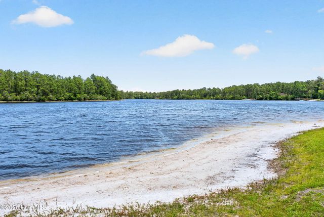 540 Barber Road, Southport, NC 28461