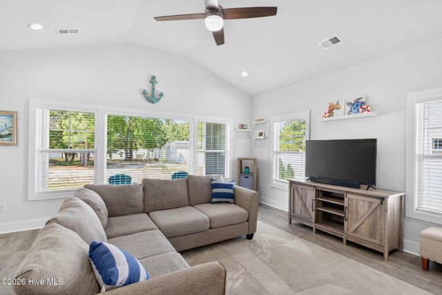 540 Barber Road, Southport, NC 28461