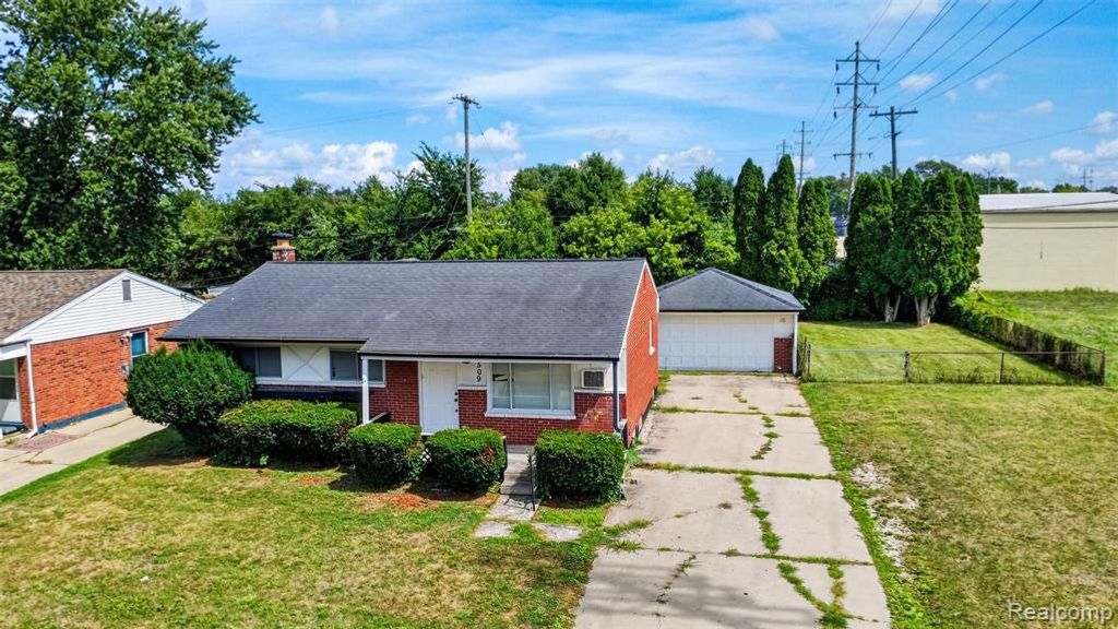 4509 Cheyenne Avenue, Flint, MI 48507